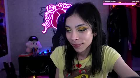 Snapshot of altsofie chatting on 01/05/25, 04:47 Sofie Kimino online show from 01/05/25, 04:47