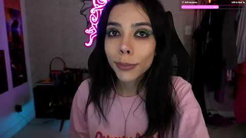 Snapshot of altsofie chatting on 03/07/25, 03:51 Sofie Kimino online show from 03/07/25, 03:51