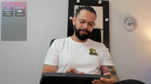 Snapshot of alukardbig chatting on 11/26/25, 11:44 alukardbig online show from 11/26/25, 11:44