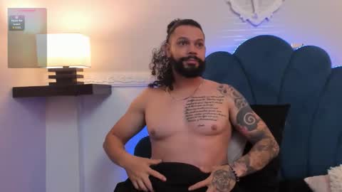 Snapshot of alukardbig chatting on 12/15/25, 04:22 alukardbig online show from 12/15/25, 04:22