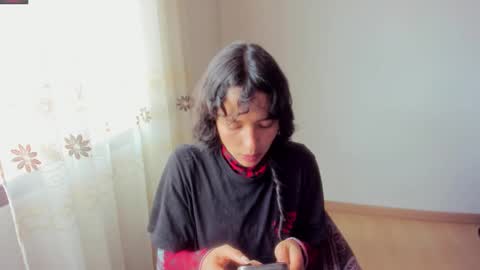 . .  online show from 09/21/25, 06:20