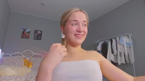 Snapshot of aluntick chatting on 12/07/24, 04:58 Amelia NEXT STREAM online show from 12/07/24, 04:58