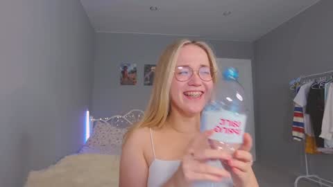 Snapshot of aluntick chatting on 12/07/24, 08:05 Amelia NEXT STREAM online show from 12/07/24, 08:05