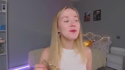 Snapshot of aluntick chatting on 01/22/25, 02:03 Amelia NEXT STREAM online show from 01/22/25, 02:03