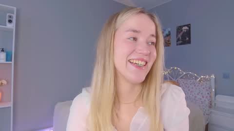 Snapshot of aluntick chatting on 02/08/25, 01:44 Amelia NEXT STREAM online show from 02/08/25, 01:44