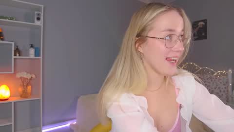 Snapshot of aluntick chatting on 02/08/25, 04:47 Amelia NEXT STREAM online show from 02/08/25, 04:47