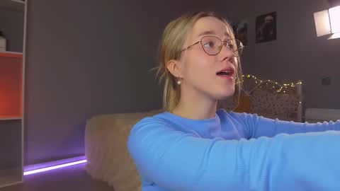 Snapshot of aluntick chatting on 02/16/25, 04:53 Amelia NEXT STREAM online show from 02/16/25, 04:53