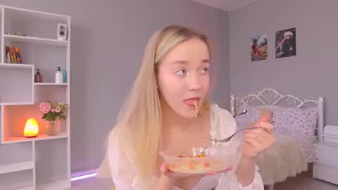 Snapshot of aluntick chatting on 02/25/25, 02:00 Amelia NEXT STREAM online show from 02/25/25, 02:00