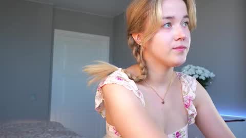 Snapshot of aluntick chatting on 09/12/25, 01:33 Amelia NEXT STREAM online show from 09/12/25, 01:33