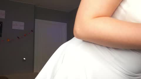 Snapshot of aluntick chatting on 11/19/25, 01:55 Amelia NEXT STREAM online show from 11/19/25, 01:55