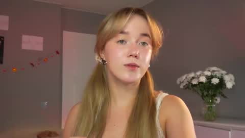 Snapshot of aluntick chatting on 11/20/25, 01:44 Amelia NEXT STREAM online show from 11/20/25, 01:44