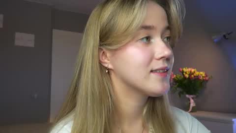 Snapshot of aluntick chatting on 12/05/25, 01:42 Amelia NEXT STREAM online show from 12/05/25, 01:42