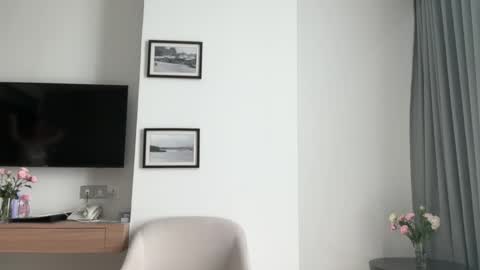 Snapshot of aluntick chatting on 02/27/26, 02:00 Amelia NEXT STREAM online show from 02/27/26, 02:00