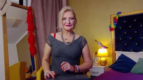 Alura Jenson online show from 12/01/25, 08:03