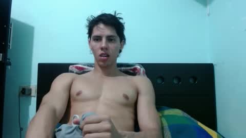 alvarodancer online show from 10/06/25, 04:04