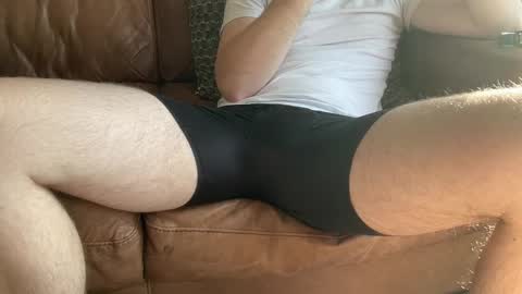 Snapshot of alwayshuge chatting on 10/21/25, 07:36 alwayshuge online show from 10/21/25, 07:36