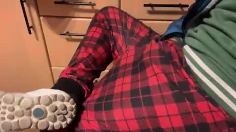 Snapshot of alwshrny23 chatting on 02/13/25, 03:39 alwshrny23 online show from 02/13/25, 03:39