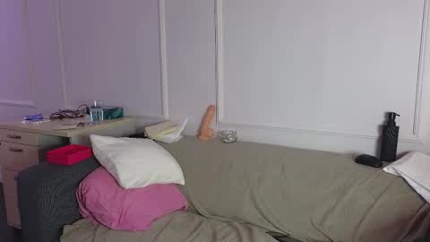 alyarei online show from 02/18/26, 02:13