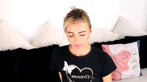 aly online show from 11/21/25, 09:19