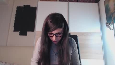 Snapshot of alycetn chatting on 12/05/24, 01:49 Alice online show from 12/05/24, 01:49