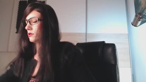 Snapshot of alycetn chatting on 12/13/24, 02:27 Alice online show from 12/13/24, 02:27