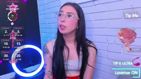 Snapshot of alys_molly chatting on 12/24/24, 02:12 sopie online show from 12/24/24, 02:12