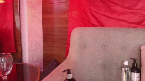 Snapshot of alys_molly chatting on 02/14/25, 02:12 sopie online show from 02/14/25, 02:12