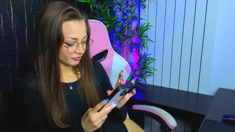 Alyse online show from 09/08/25, 09:47