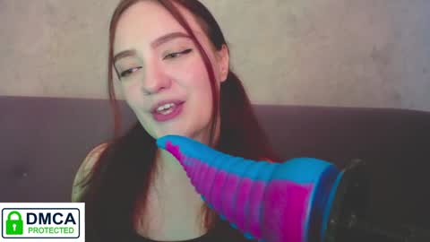 Alyssa online show from 12/26/24, 09:44