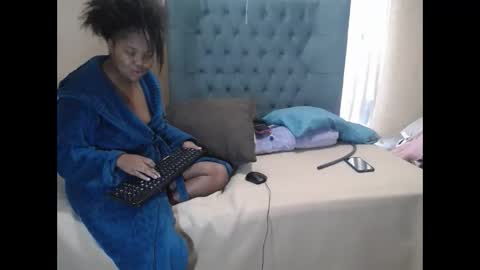 alyssabrownx online show from 05/01/26, 06:07