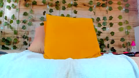 alyssia online show from 02/24/25, 03:53