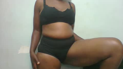 am_creme_delight online show from 05/26/26, 01:40