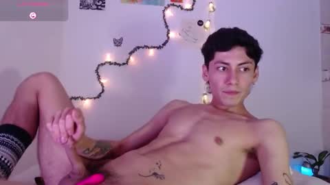 Snapshot of amad696 chatting on 01/15/25, 01:34 Amad Passer x guests Independent model online show from 01/15/25, 01:34