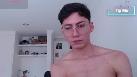 Snapshot of amad696 chatting on 02/04/25, 11:27 Amad Passer x guests Independent model online show from 02/04/25, 11:27