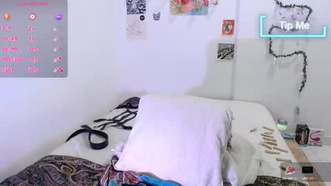 Snapshot of amad696 chatting on 02/05/25, 08:57 Amad Passer x guests Independent model online show from 02/05/25, 08:57