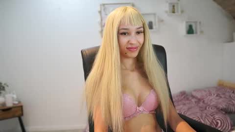 Amai  Liu online show from 09/25/25, 06:11