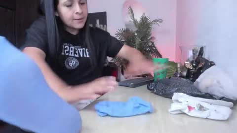 anny online show from 04/28/26, 02:27