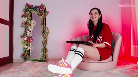 Snapshot of amaisinclair chatting on 01/31/25, 06:24 Amai Sinclair online show from 01/31/25, 06:24