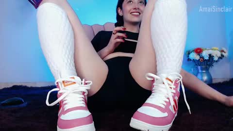 Snapshot of amaisinclair chatting on 02/21/25, 09:13 Amai Sinclair online show from 02/21/25, 09:13