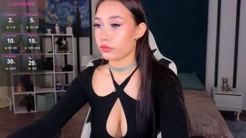 Snapshot of amalia_3 chatting on 12/09/24, 09:17 Amalia online show from 12/09/24, 09:17