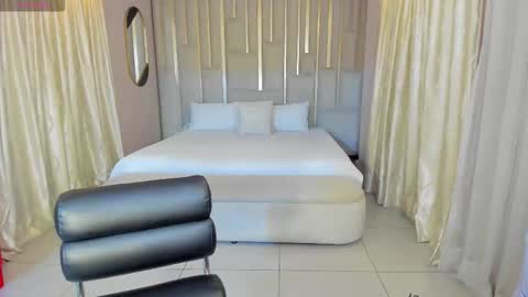 Amalia cruss online show from 01/06/26, 08:12