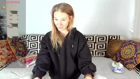 Amalia online show from 03/23/26, 08:29