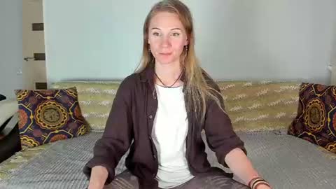 Snapshot of amalia_mio chatting on 07/16/26, 08:09 Amalia online show from 07/16/26, 08:09