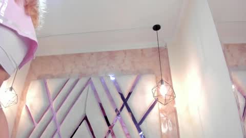 Amalia Im Back See you soon this January 7 at 10 pm Colombia time online show from 01/28/25, 02:21