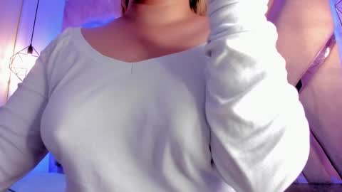 Amalia Im Back See you soon this January 7 at 10 pm Colombia time online show from 02/04/25, 08:24