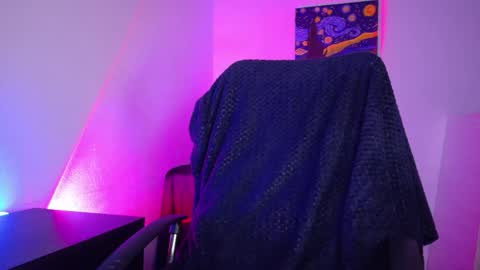 Snapshot of amalia_rosse_ chatting on 05/08/26, 11:10 Amalia Im Back See you soon this January 7 at 10 pm Colombia time online show from 05/08/26, 11:10