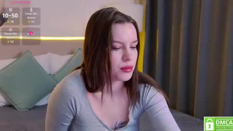 Snapshot of amaliabell chatting on 12/17/25, 01:06 Amalia online show from 12/17/25, 01:06