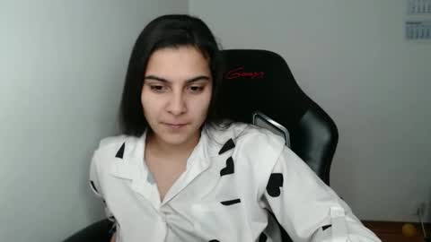 The queen of the biceps  online show from 01/17/26, 05:12