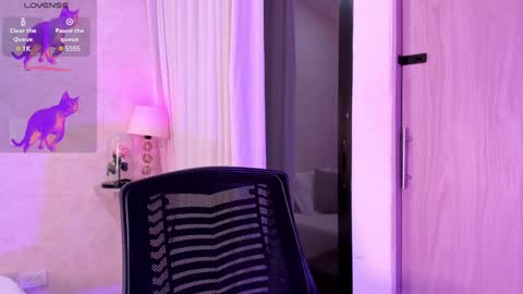 Snapshot of amanda_26 chatting on 01/30/25, 01:11 Luisa online show from 01/30/25, 01:11