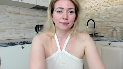 Snapshot of amanda___grey chatting on 05/03/26, 04:57 Amanda insta amanda grey online show from 05/03/26, 04:57